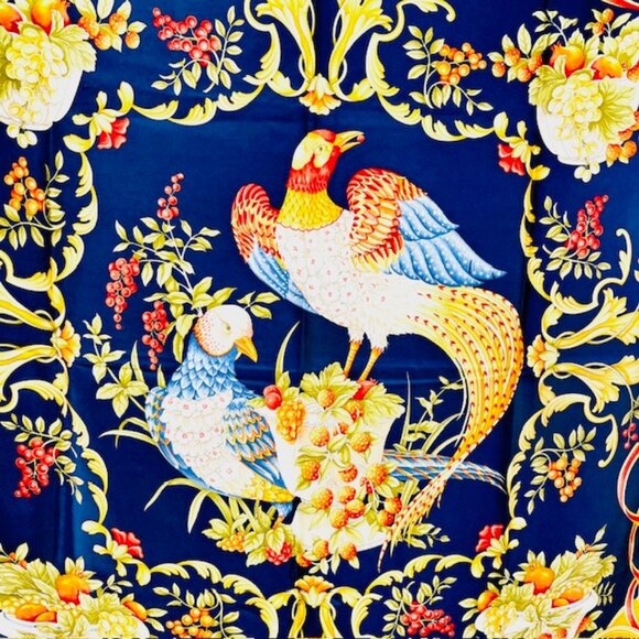 Unused Love Birds Salvatore Ferragamo Scarf 100% Silk Satin 34" Black Gold (7 - Picture 12 of 13